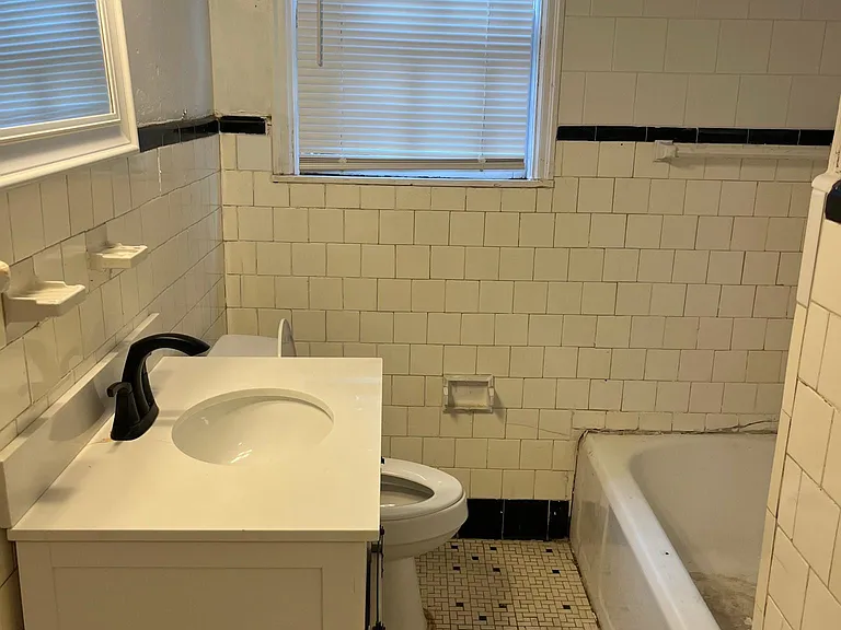 615 N Panama St — Photo 5