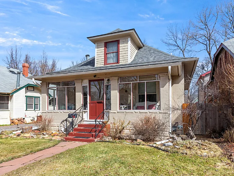 632 Bross St — Photo 4