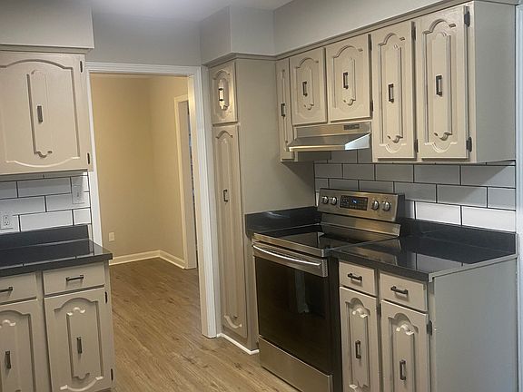2nd image of 1826 Woodhollow Dr