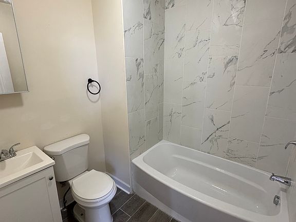 4th image of 133 Seymour Ave #3