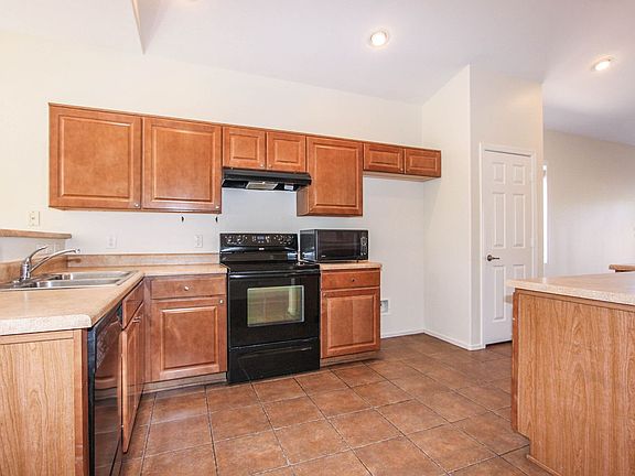 4th image of 7905 N Music Mountain Ln