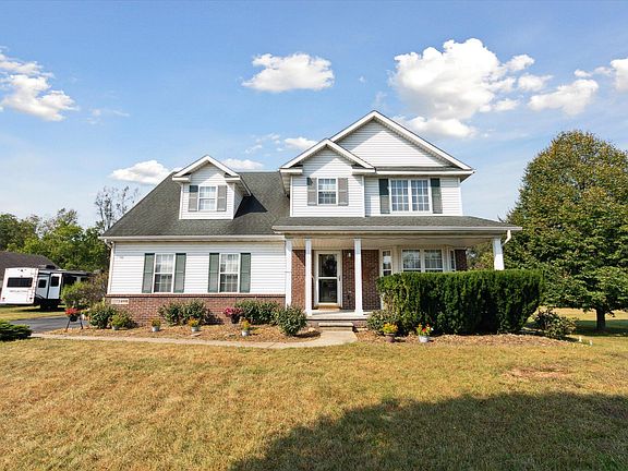 3rd image of 1408 Willow Dr