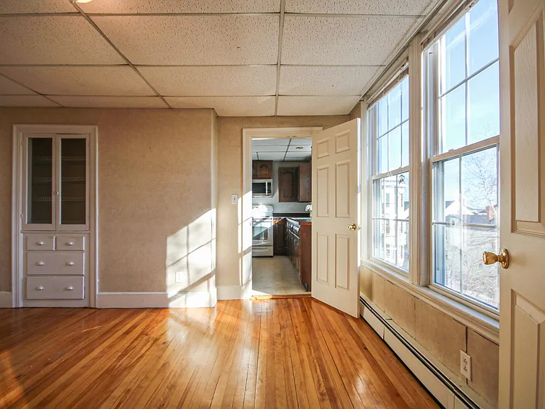 29 Saint Lawrence St #2 — Photo 16