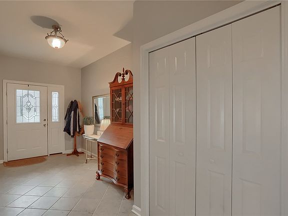 2nd image of 109 Woodcrest Dr