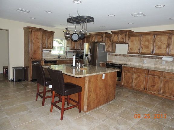 5th image of 1810 Alta Vista St