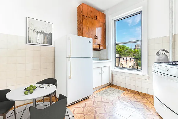 Rented by Compass | media 4