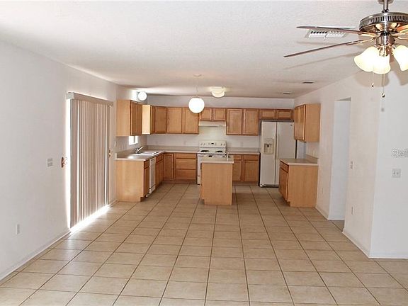 4th image of 2300 Foxtree Rd