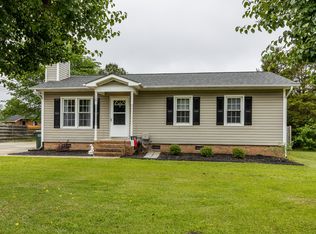 135 Hillcrest Cir, Clayton, NC 27520