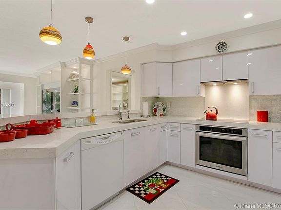 2nd image of 300 N Highway A1a APT 201G