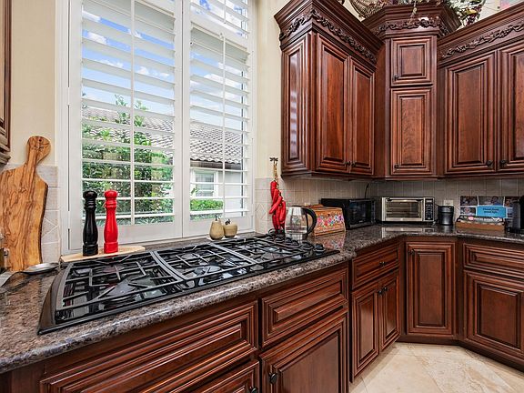 4th image of 8969 Belle Verde Ct.