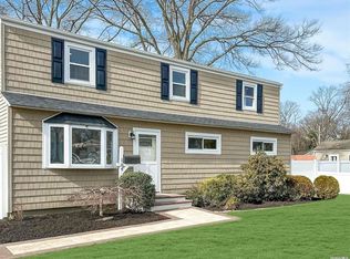 104 Malts Ave, West Islip, NY 11795