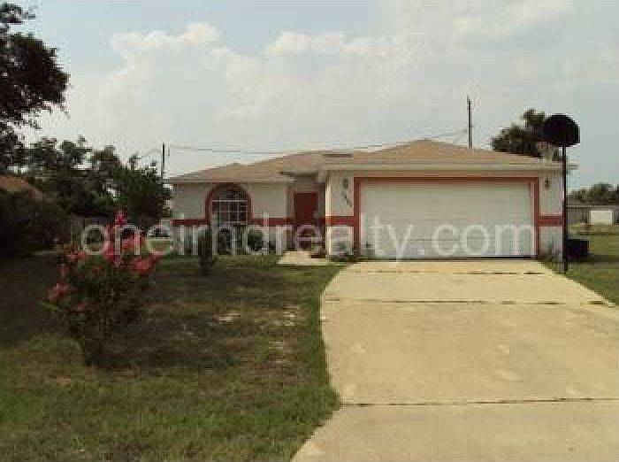 2nd image of 2884 Kraft Dr