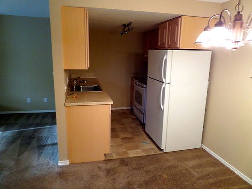 5th image of 1101 S Woodlawn St APT 3
