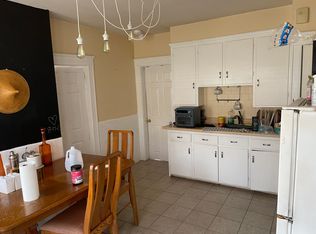 27 Foss Ave #1F, Pawtucket, RI 02860