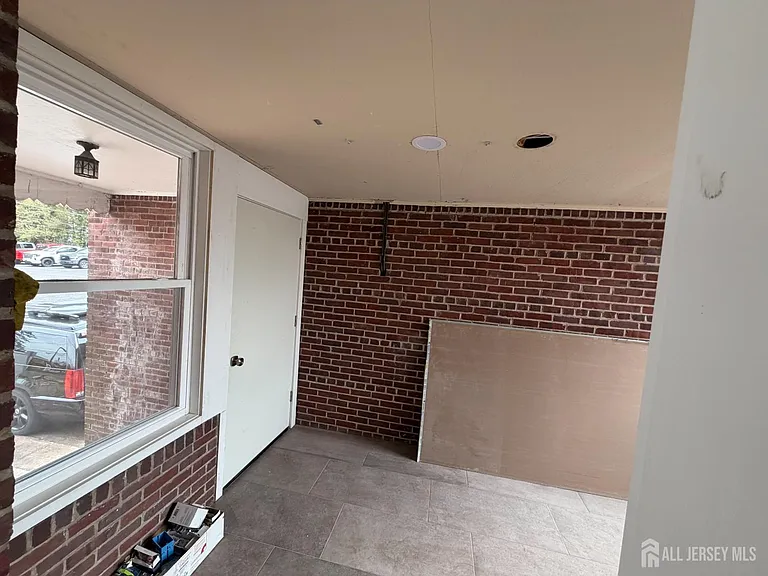 1020 Raritan Ave — Photo 23