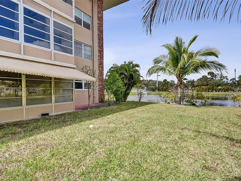 3051 NW 46th Ave #101 — Photo 36