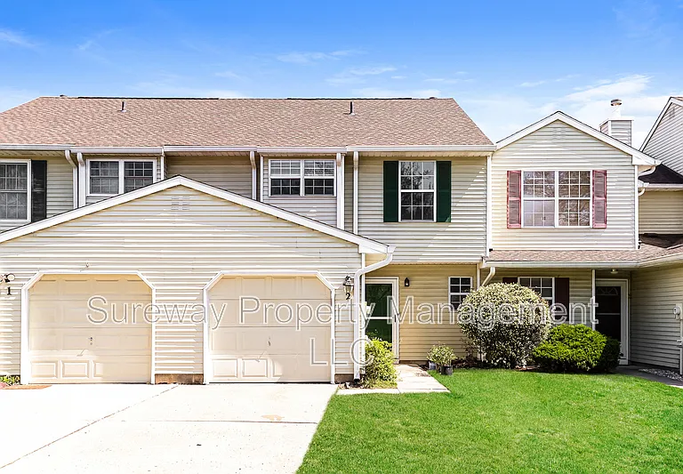 2 Salisbury Ct — Photo 1