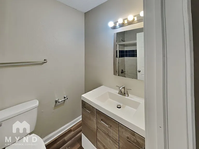 3035 Falcon Bridge Dr — Photo 14