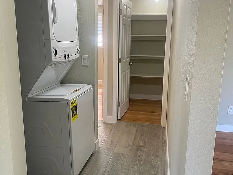 5707 East Dr — Photo 2