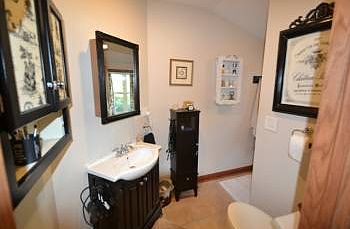 5th image of 127 7th Ave N #1