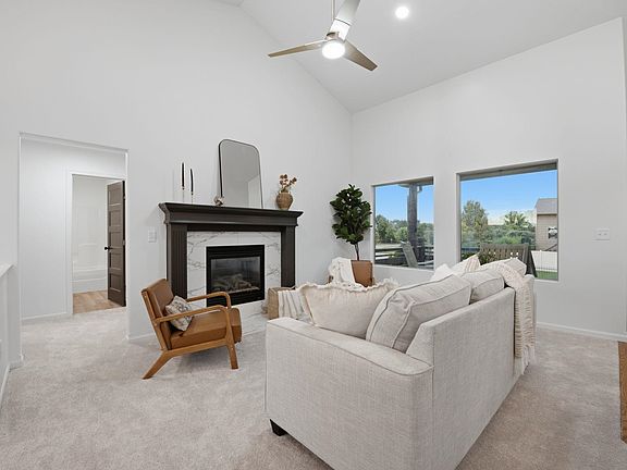 2nd image of 2639 N Woodridge Ct