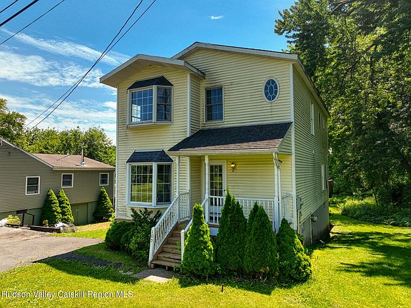 2nd image of 105 Brabrant Road