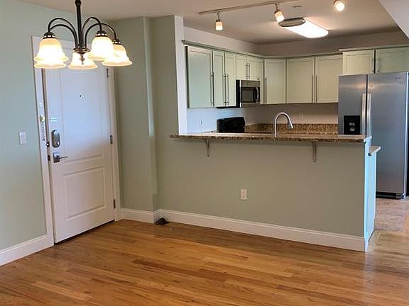 4th image of 132 Union Ave #405A