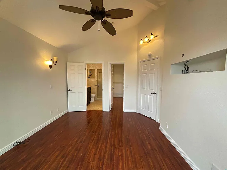 626 Lake St #54 — Photo 34