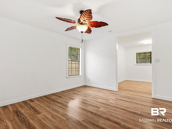 3rd image of 5600 Mardanne Dr