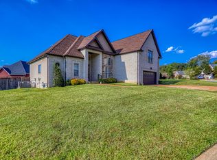 205 Sheffield Dr, White House, TN 37188