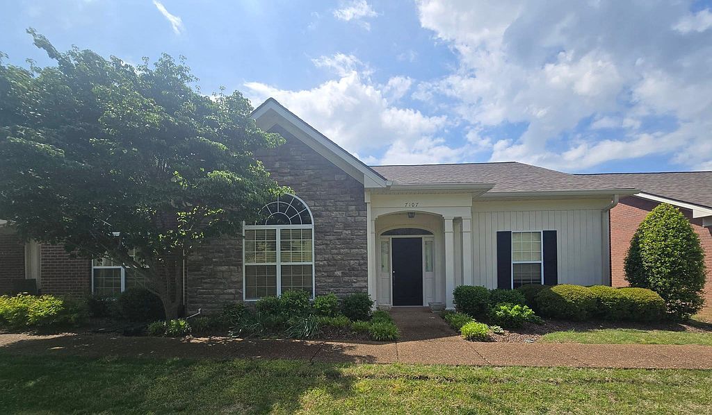 7107 Sunrise Cir - Property Image
