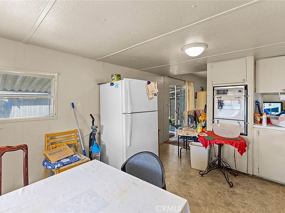 5th image of 2075 W Rialto Ave Space 29