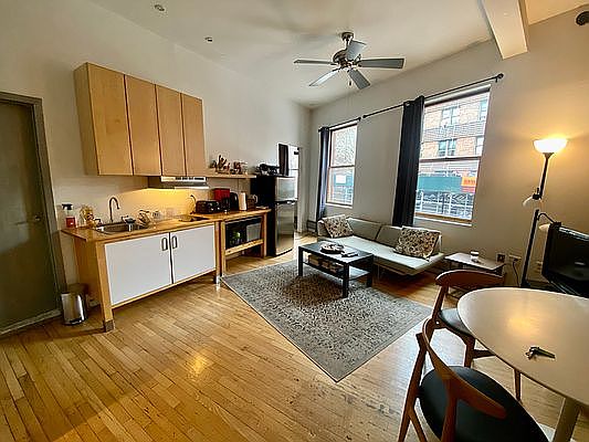 1st image of 509 Grand St #2