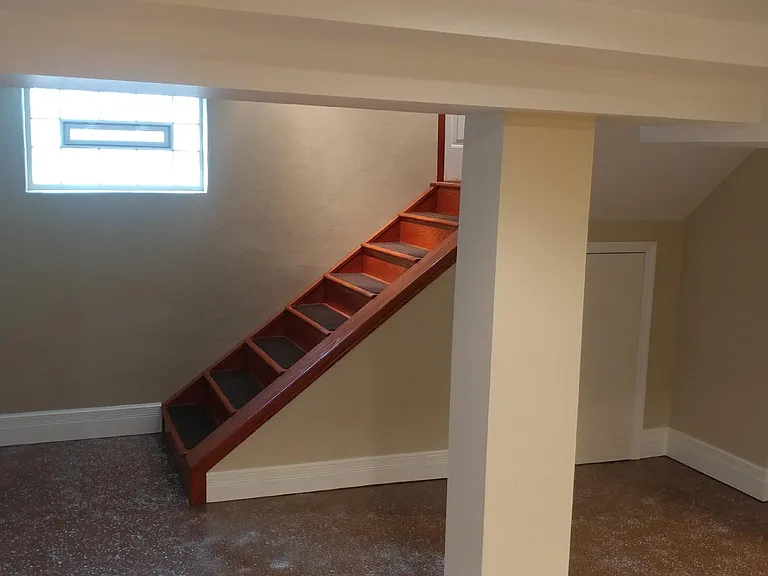 2205 Cleneay Ave — Photo 29