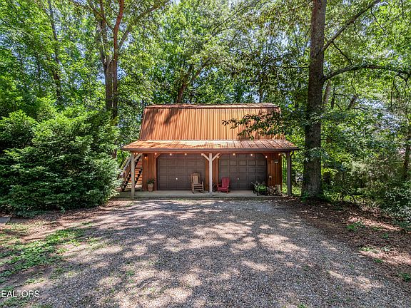 2nd image of 3000 Millstream Ln