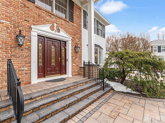 4th image of 8 Willow Ridge Ct