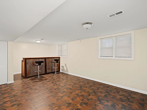 3rd image of 2826 186th St