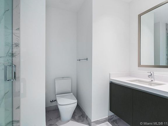 4th image of 851 NE 1st Ave #1001AB