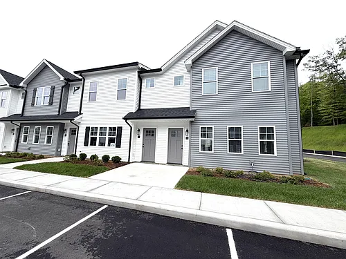 110 Aaron Pl #611 Photo 1