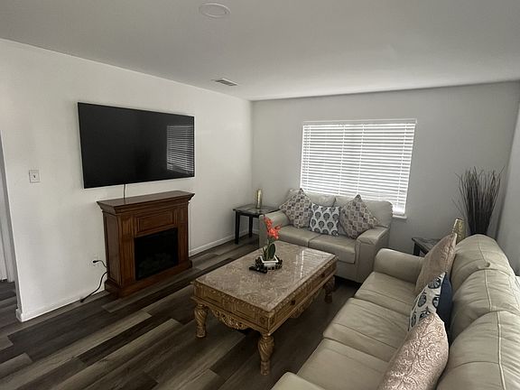 2nd image of 416 N 12th St