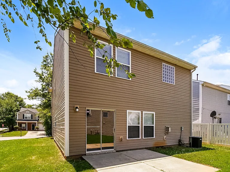 4506 Carnfeld Ln — Photo 15