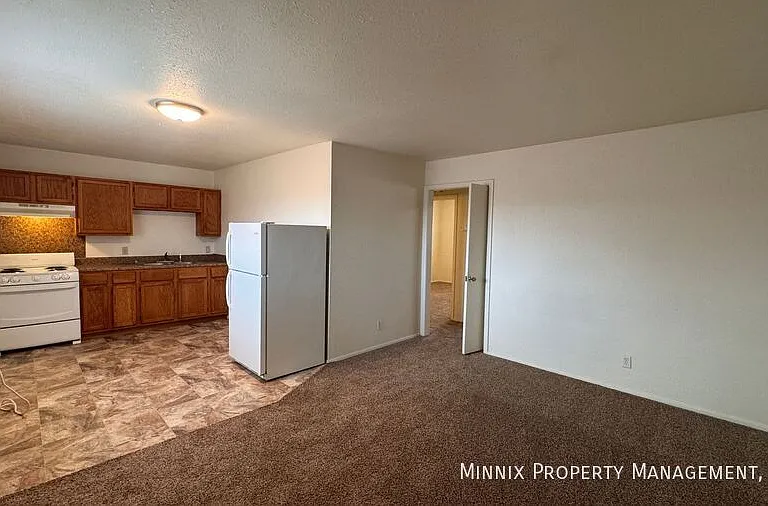 711 S Austin Ave #203 — Photo 5