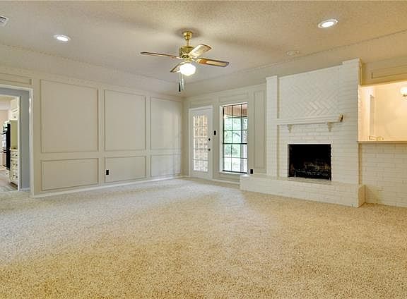 4th image of 616 Donna Ct