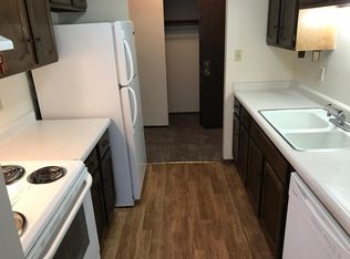 4231 N 104th St APT 1, Milwaukee, WI 53222