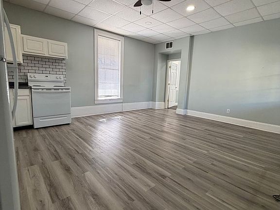 4th image of 221 S Main St Suite 101