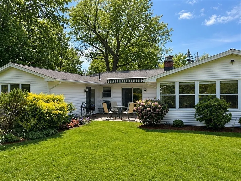 15 Leonard Rd — Photo 23