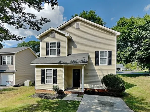 3067 Starnes Rd, Charlotte, NC 28214