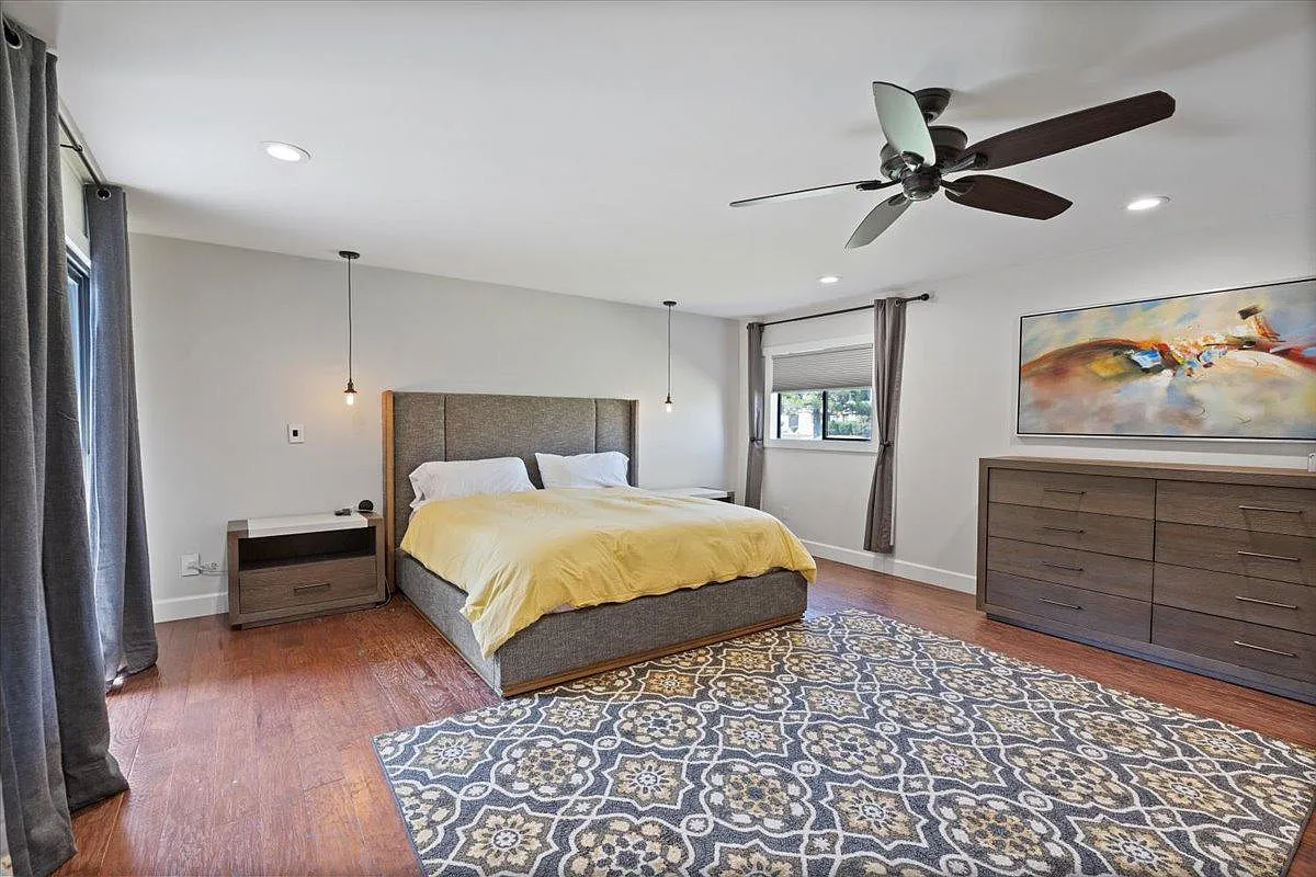 3 bed, 2767 sqft, $8,000 — Photo 4