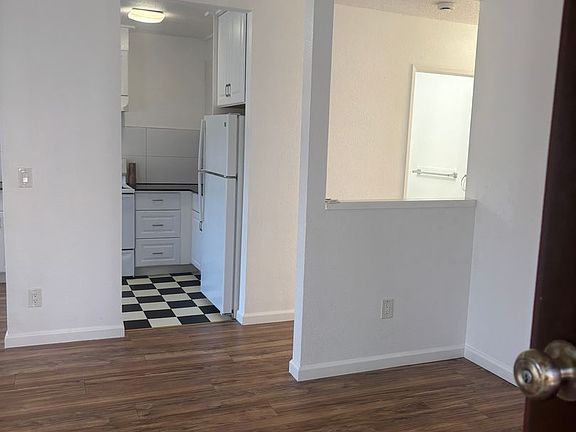 3rd image of 8230 Lemon Grove Way APT 3