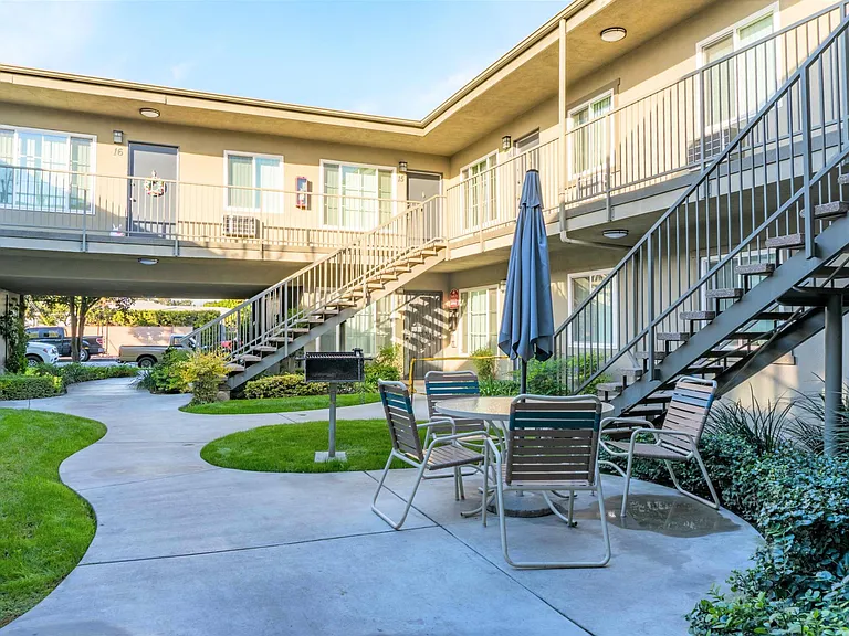 Magnolia Tree Apartments — Photo 13